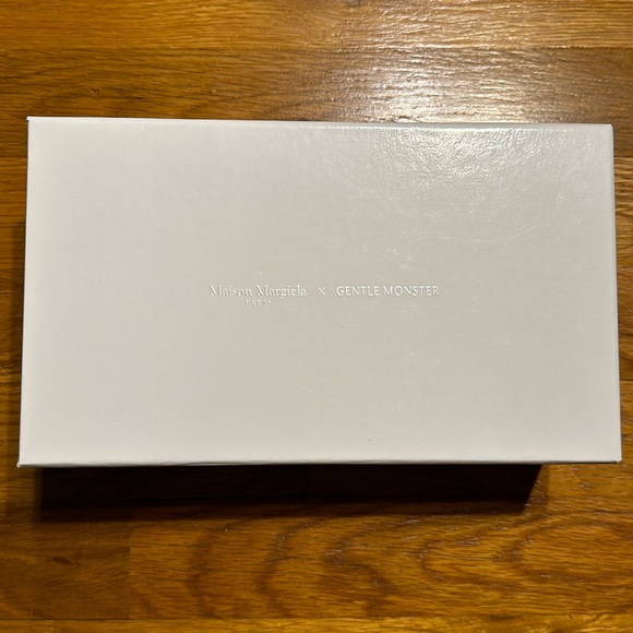 Maison Martin Margiela x Gentle Monster - Box - White - Picture 1 of 7